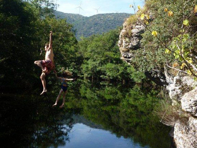 Baño en el río Nela